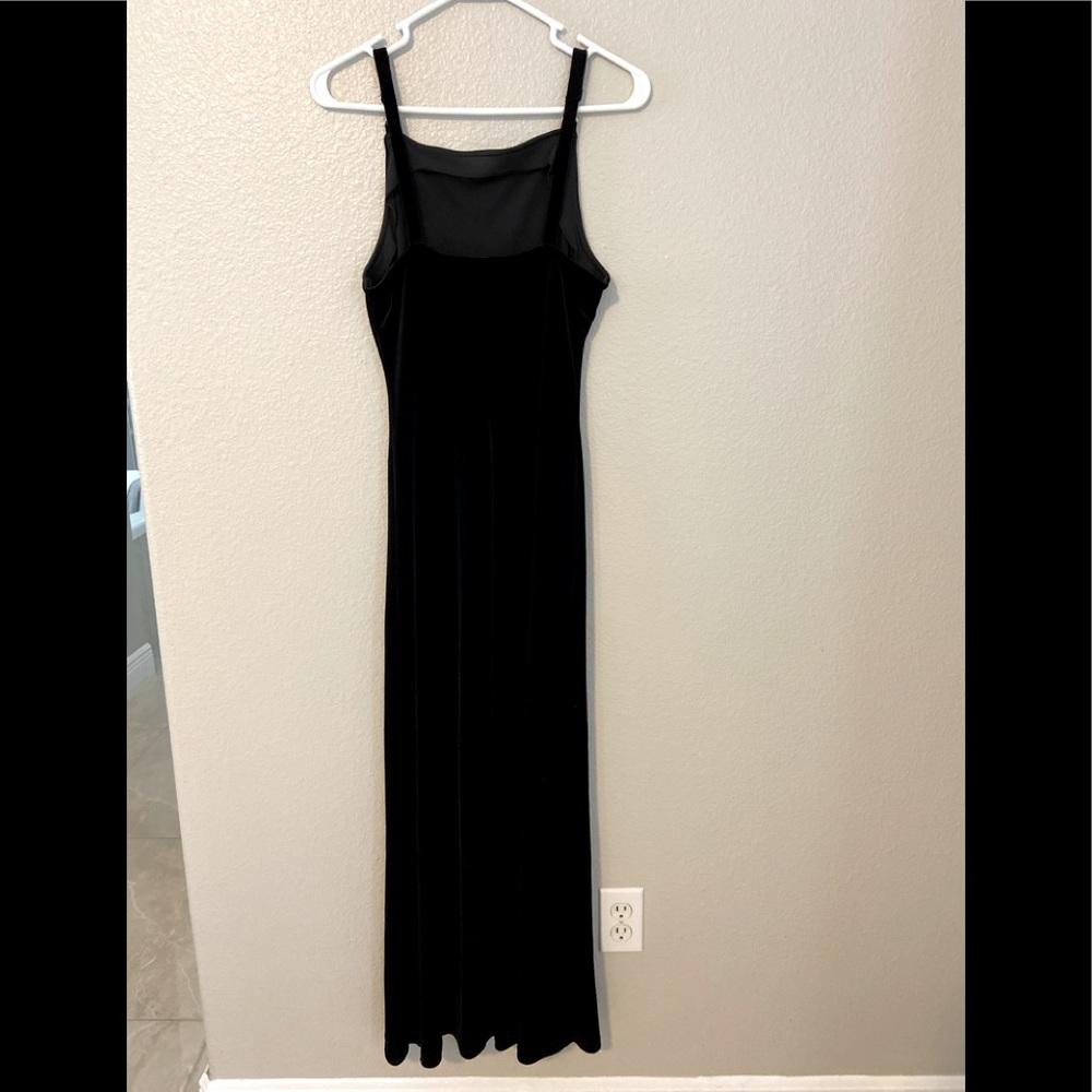 Onyx night velvet night gown size 10